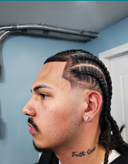 Skin fade and lineup by Maurice – GTA barber